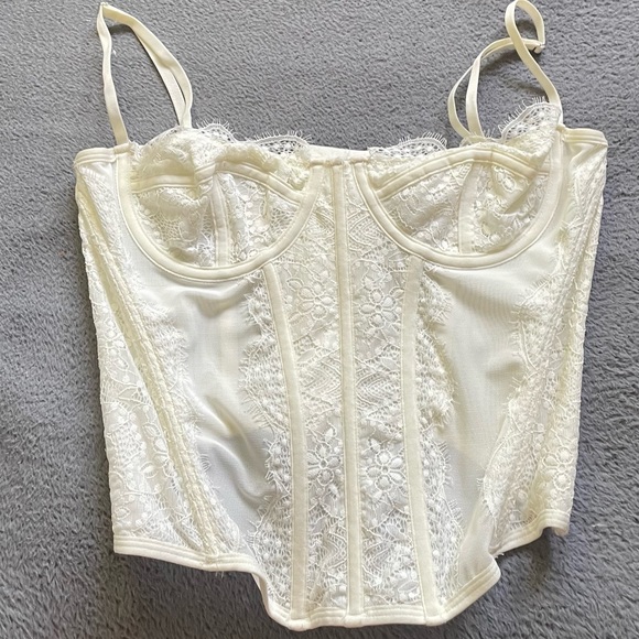 Urban Outfitters Tops - Urban Outfitters Out from under Modern lace corset cream/white